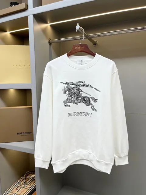 Burberry Equestrian Knight Sweatshirt Embroidered Knight Print