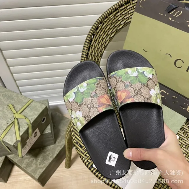 Gucci Slide Sandal Floral GG Supreme