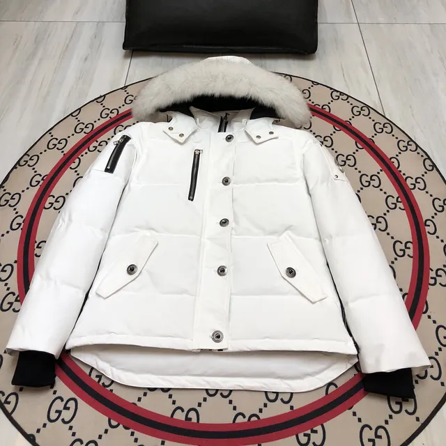 Pure white (05 female white fur collar)