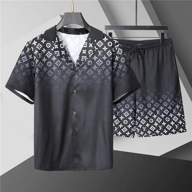 Louis Vuitton Monogram Print Set Gradient Monogram