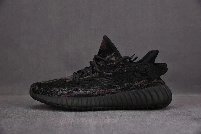 Yeezy Boost 350 V2 Zebra