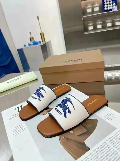 Burberry Equestrian Knight Slide Embroidered Logo