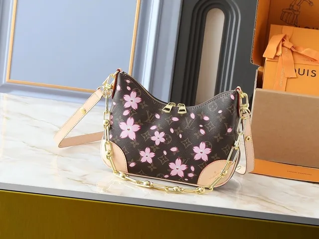 Louis Vuitton On The Go