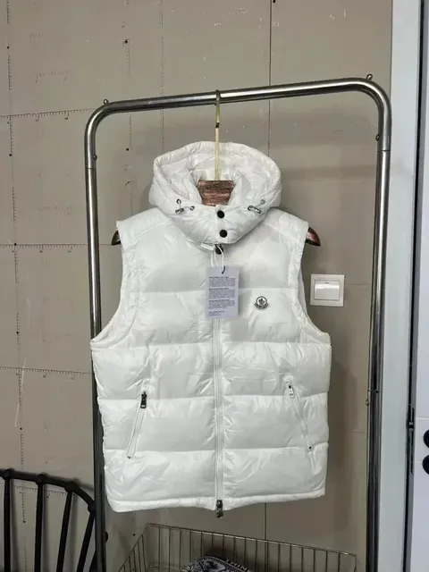 Moncler Quilted Vest Classic Logo