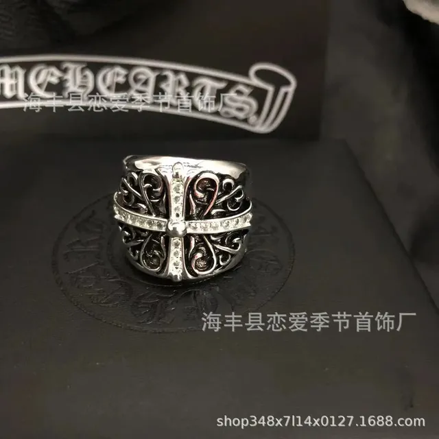 十字钻戒指