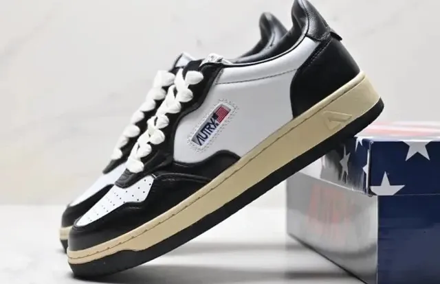 Off-White Runner Black White Beige