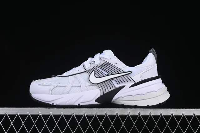 Nike Air Max TN Triple White