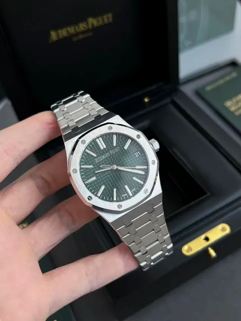 Audemars Piguet Royal Oak Olive Green Tapisserie Dial
