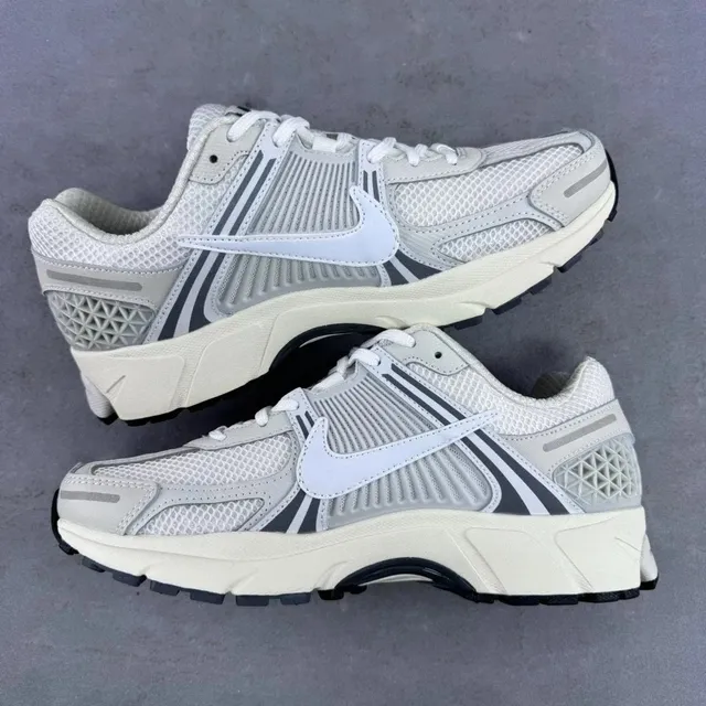 Z版 Nike Vomero5灰黑 HF0731-007