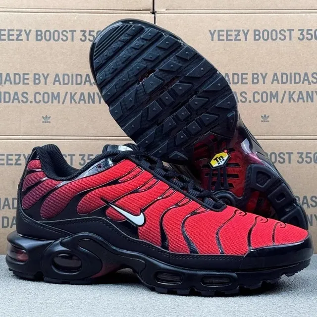 AIR MAX PIUS TN  黑红 DC1936-001