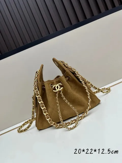 Chanel Wallet on Chain