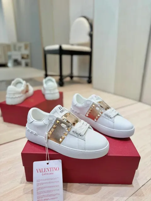 Valentino Rockstud Untitled