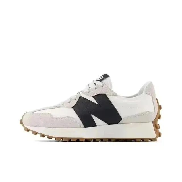 New Balance 2002R Classic