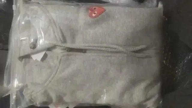 前小红心毛圈开衫灰色