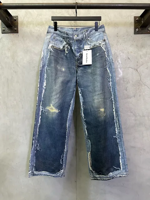 7605