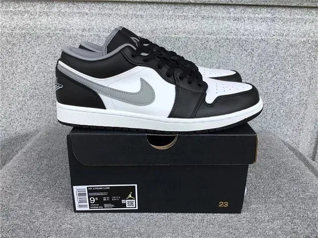 Air Jordan 1 Low Bred Toe