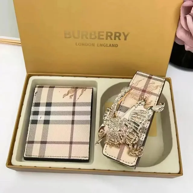 Burberry Check Print Wallet and Keyholder Set Haymarket Check with Equestrian Knight