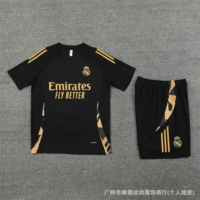义乌市赞扬服饰有限公司
