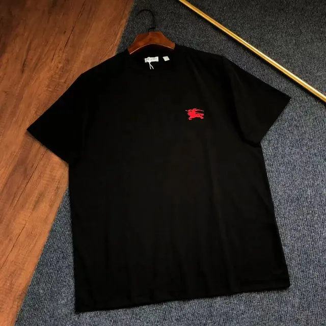 Burberry Logo T-Shirt Equestrian Knight