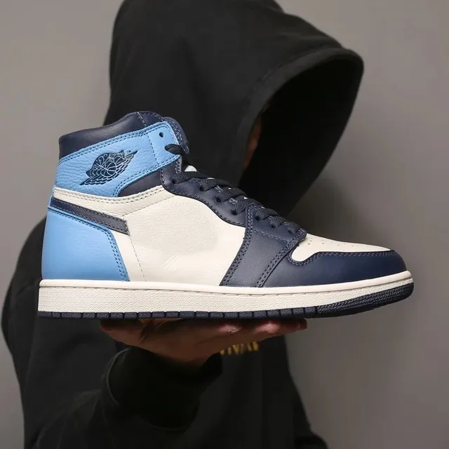 Air Jordan 1 High University Blue