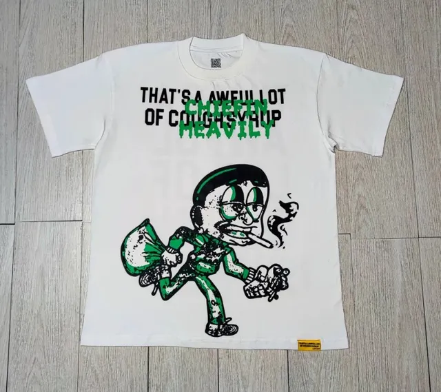 Graphic Tee Chiefin Heavily Print