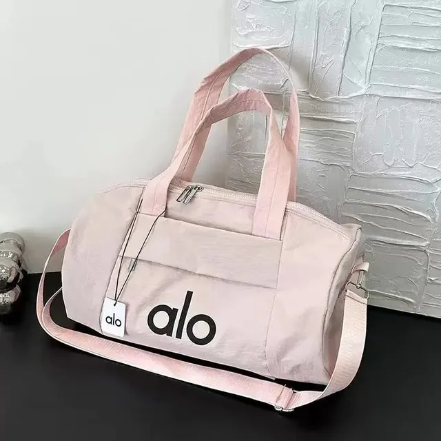 Alo Yoga Duffel Bag Logo Print