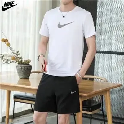 Nike T-Shirt Swoosh Logo