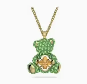 Smart green sitting bear necklace