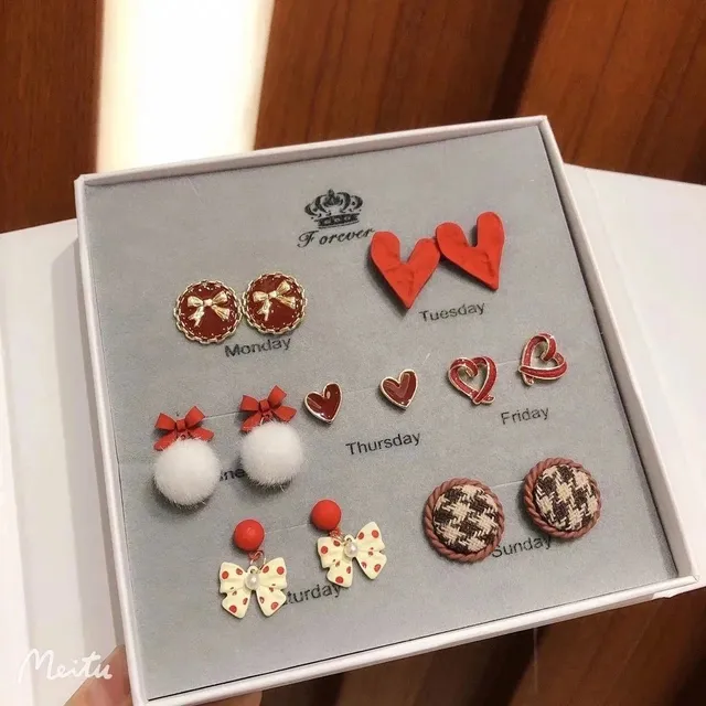 Heart & Bow Earring Set 7-Day Themed