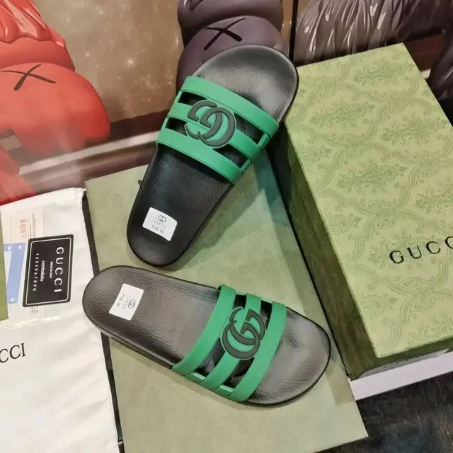 Gucci GG Marmont Slide Green and Black