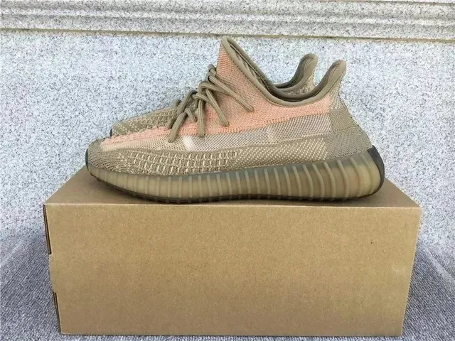 Yeezy Boost 350 V2 Zebra