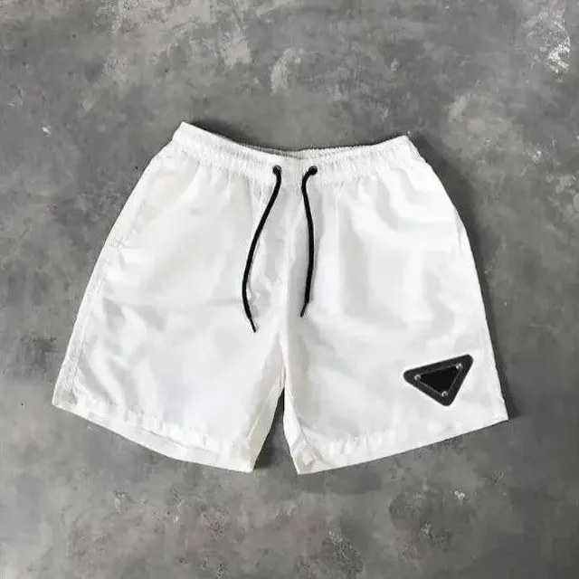 白色