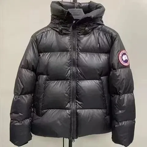 Canada Goose Puffer Jacket Classic Fit