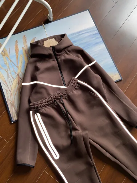Brown Reflective Set