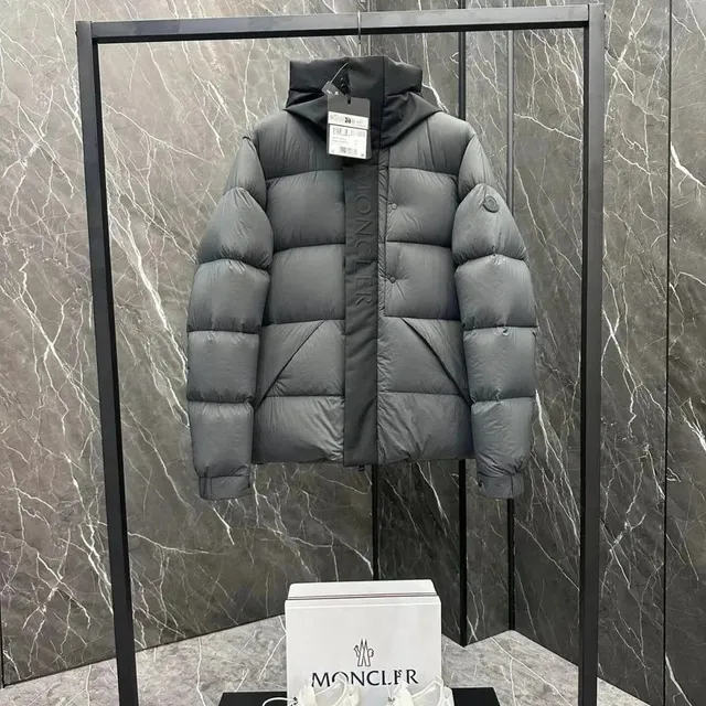 Moncler Down Jacket Quilted Hooded