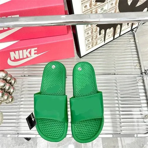 Nike Benassi JDI Solid Green