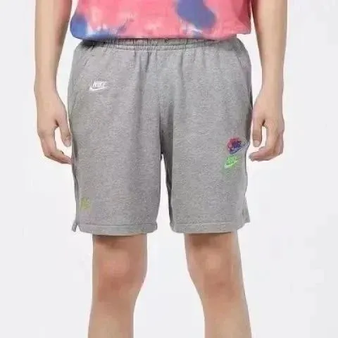 灰色