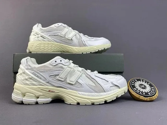 New Balance 1906R Cream White