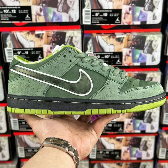 Nike Dunk Low Olive Green