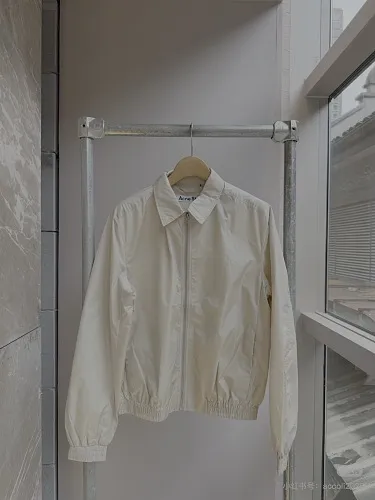 AC42 Apricot