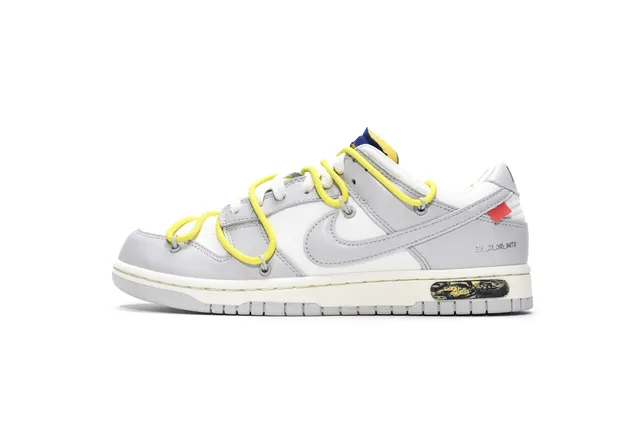 Nike × Off-White Dunk Low