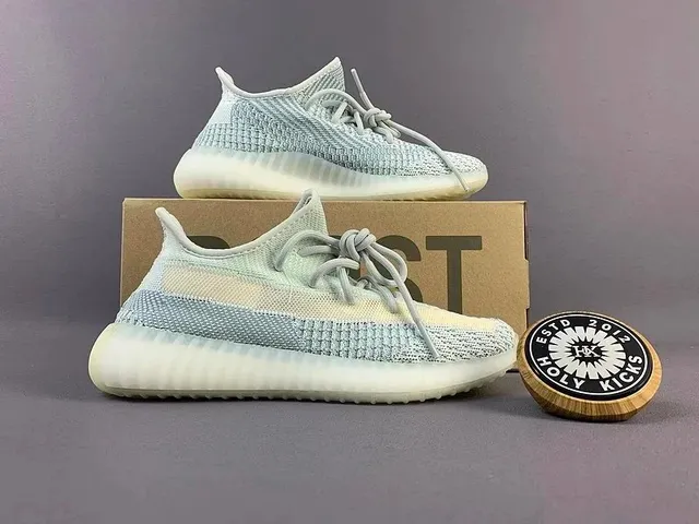 Yeezy Boost 350 V2 Zebra