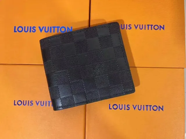 Louis Vuitton Damier Graphite Bifold Wallet Checkered