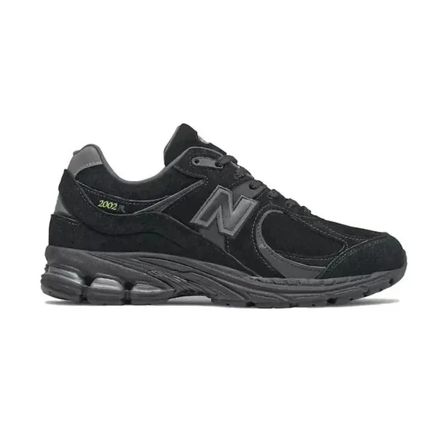 New Balance 2002R Triple Black