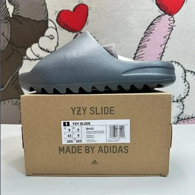 Yeezy Slide Granite