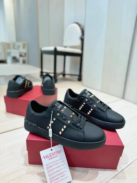 Valentino Rockstud Sneaker Rockstud