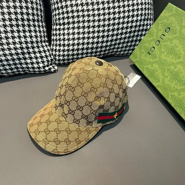 Gucci Baseball Cap GG Supreme