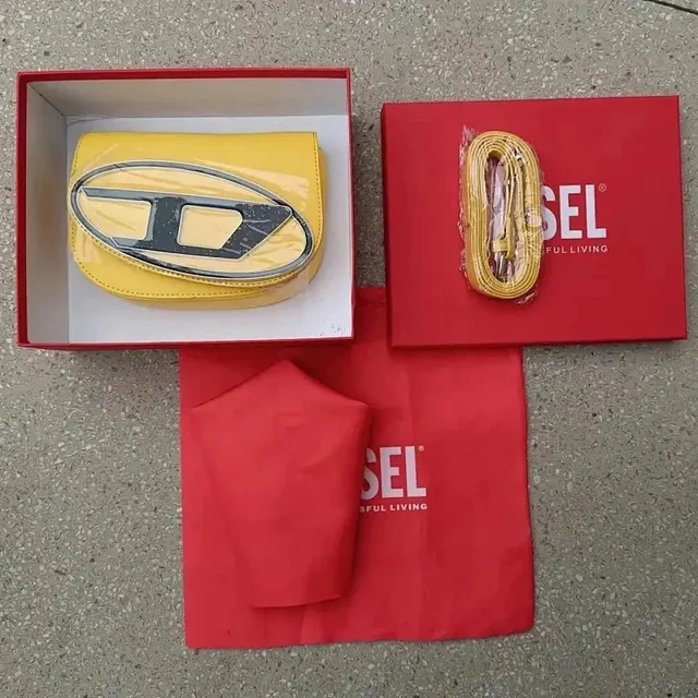 Diesel Logo Clutch Oval Logo