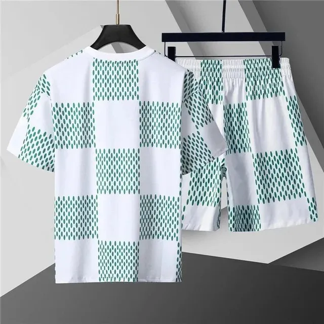 Short Set Checkered Print
