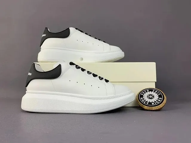 Alexander McQueen Oversized Sneaker White/Black